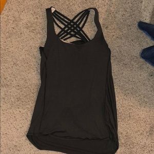 Scoop back lululemon shirt